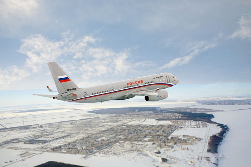 Самолетам Ту-204-300 СЛО «Россия» присвоены имена командиров авиаотряда. Самолетам Ту-204-300 СЛО «Россия» присвоены имена командиров авиаотряда.