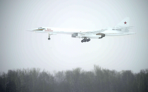 Первый полет нового стратегического ракетоносца Ту-160